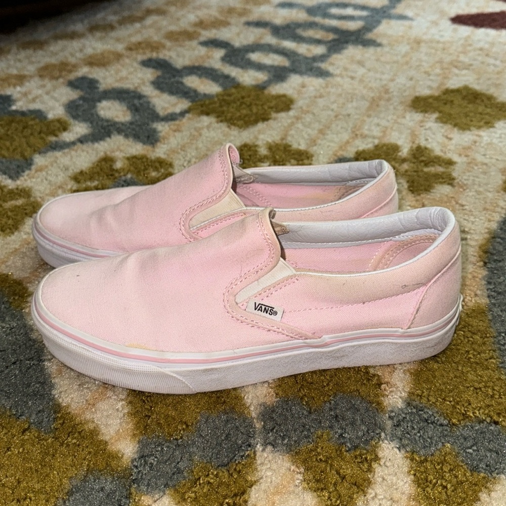 Lightly used light pink slip on Vans Women’s size 8.5 or Men’s US Size 7.